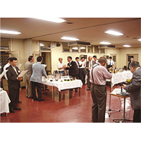 平成 18 年度懇親会の様子 2 平成 18 年度懇親会の様子 2